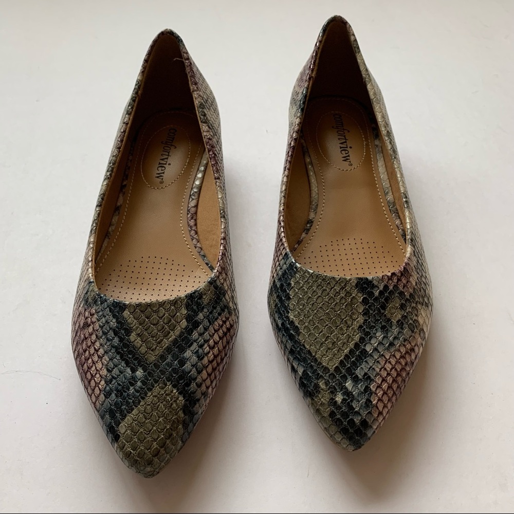 ComfortView Linda Slip-On Flats Size 7 Reptile Print Office Dress Shoes NEW